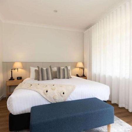 Clare Country Club Hotell Exteriör bild